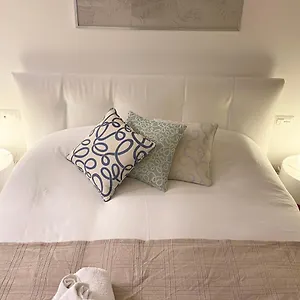 https://repubblica-one-room-apartment.it-lombardy.com